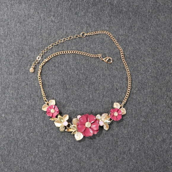 costume jewelry liz claiborne flower statement necklace - Picture 3 of 3